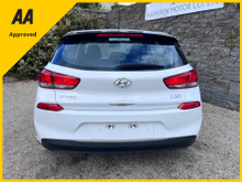 2017 Hyundai i30 1.6L Diesel For Sale Images