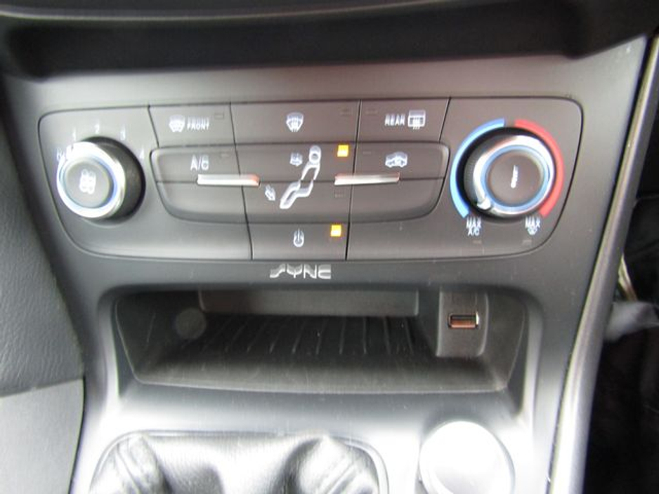 Ford Focus Style 5DR 1.5TD 95PS 6SPD 4DR — thumbnail 25
