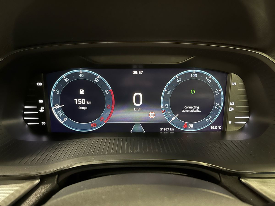 Skoda Octavia Style Combi 1.0TSI 110BHP - Rweversing Camera - Sat Nav - Climate Control - Heated Seats - Adaptive Cruise Control - Keyless Start - Apple CarPlay/Android Auto — thumbnail 18