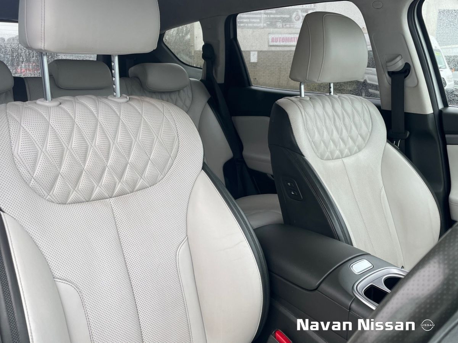 2021 Hyundai Santa Fe 1.6L Petrol Plug-in Hybrid For Sale Images