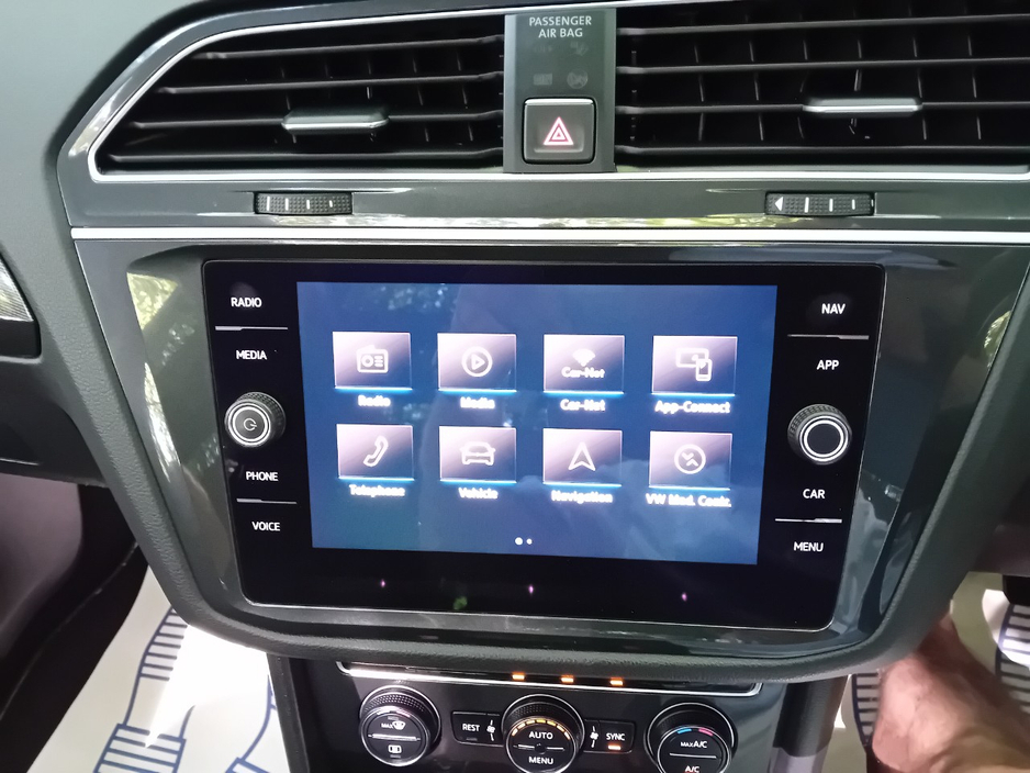 2018 Volkswagen Tiguan 2L Diesel For Sale Images