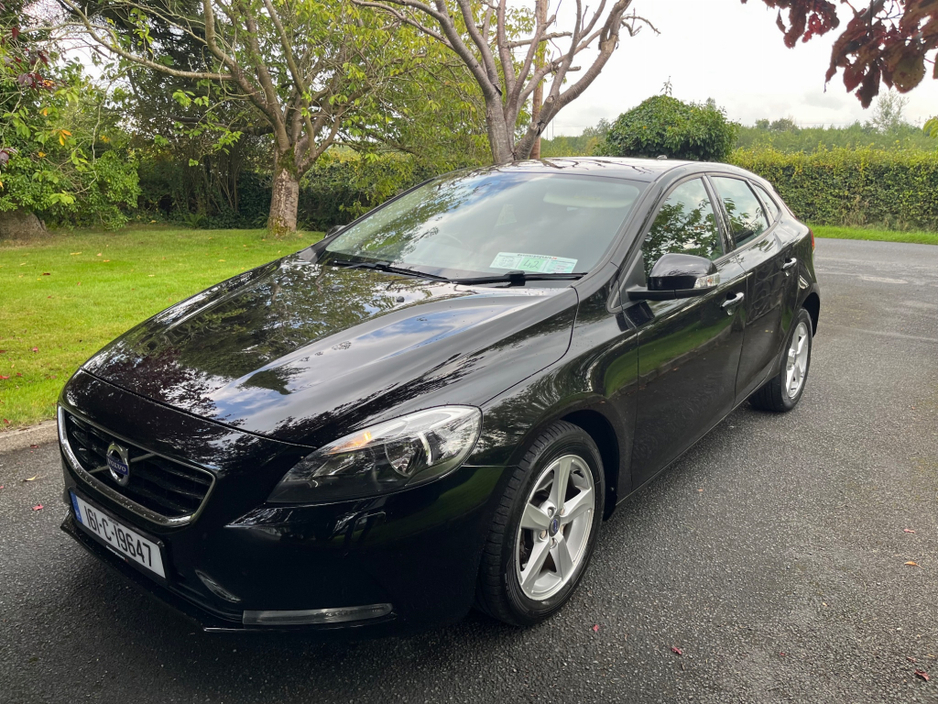 2016 Volvo V40 2L Petrol For Sale Images