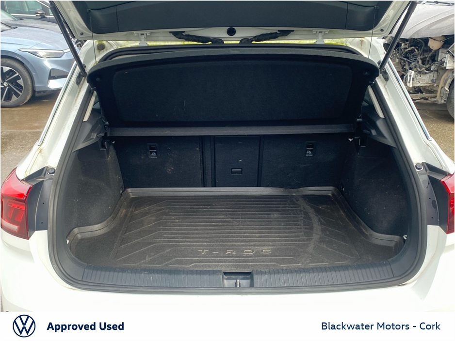 Volkswagen T-Roc 1.5TSI 150BHP STYLE AUTOMATIC — thumbnail 10