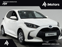 Toyota Yaris 1.5 Hybrid X Auto | Touchscreen, Camera, Auto Climate