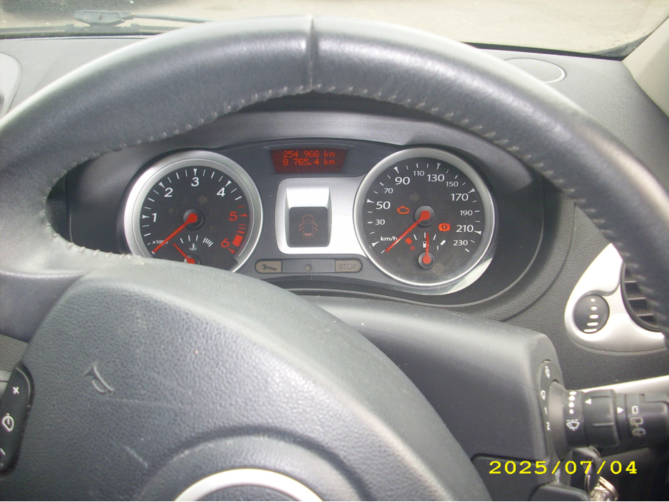 2011 Renault Clio 1.5L Diesel For Sale Images
