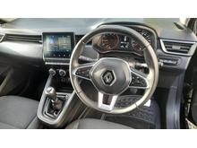 2022 Renault Clio 1L Petrol For Sale Images