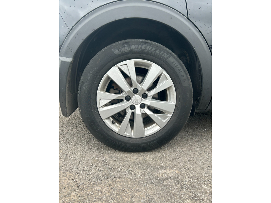 2023 Peugeot 5008 1.5L Diesel For Sale Images