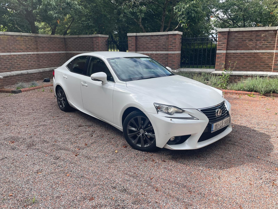2015 Lexus IS 300 h