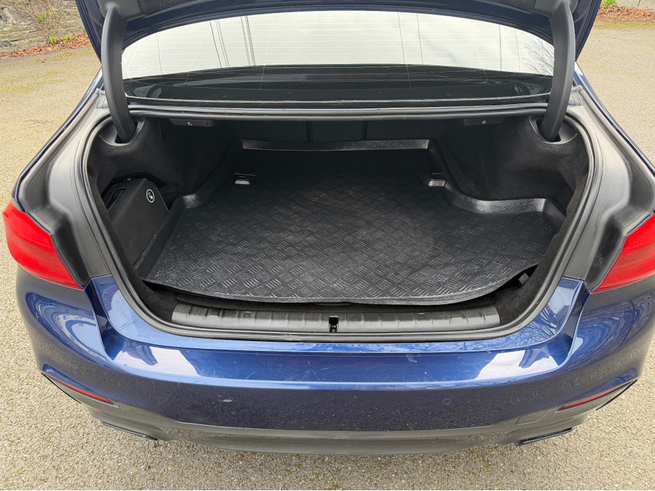 2019 BMW 5 Series 2L Petrol Plug-in Hybrid For Sale Images