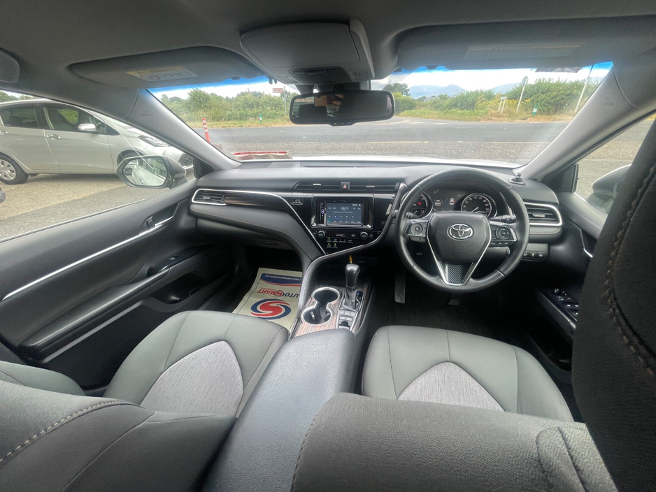 2017 Toyota Camry 2.5L Petrol Hybrid For Sale Images