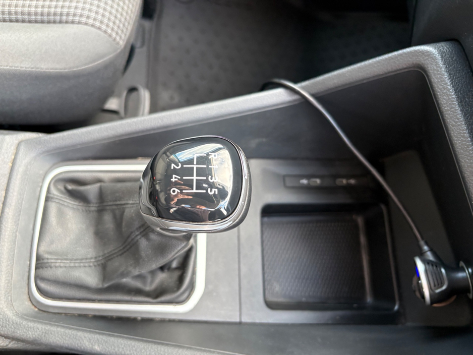 2021 Volkswagen Caddy 2L Diesel For Sale Images