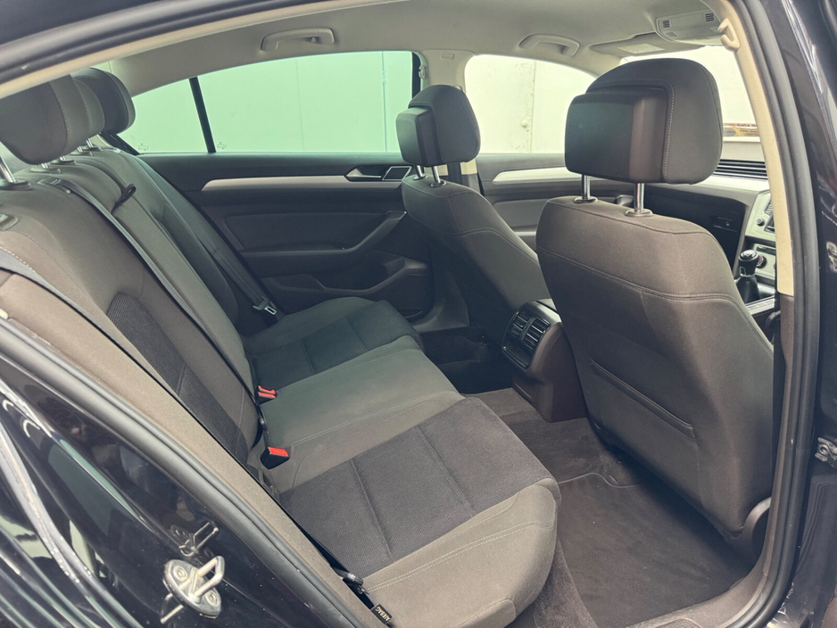 2015 Volkswagen Passat 2L Diesel For Sale Images