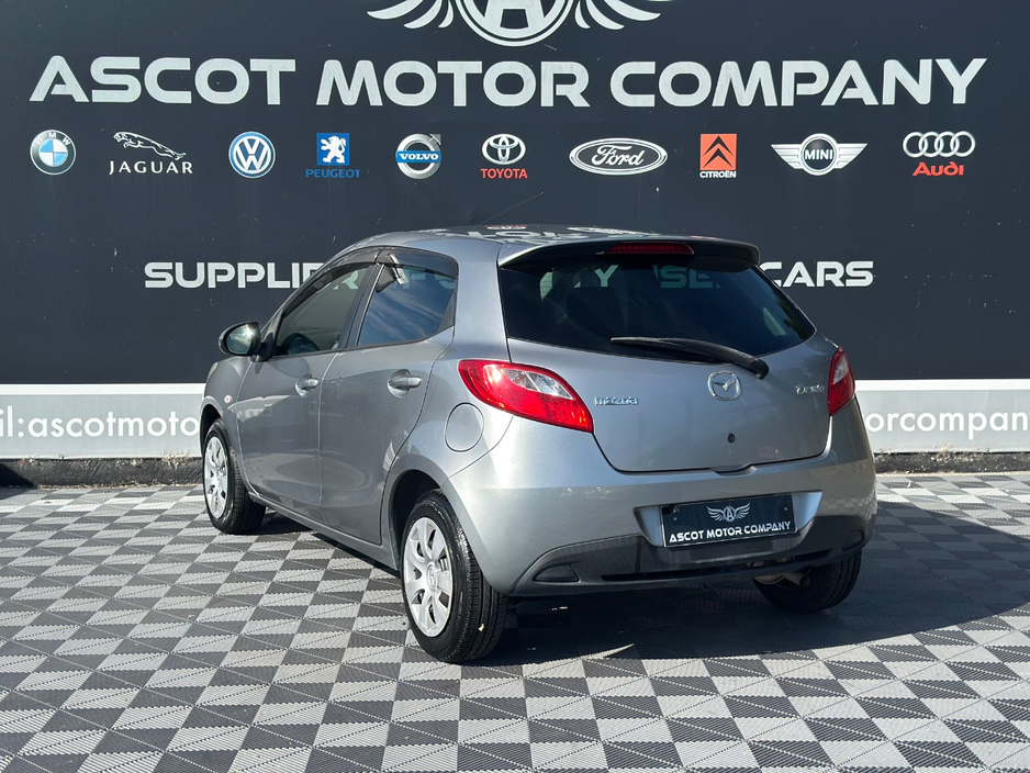 Mazda Demio 1.3 L Petrol Automatic — thumbnail 7