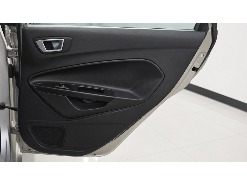 Ford Fiesta 2016 Ford Fiesta 1.0L  Auto *High Spec* — thumbnail 12