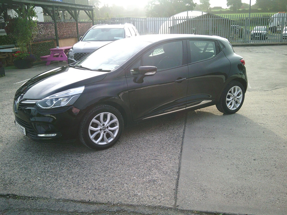 2018 Renault Clio 1.1L Petrol For Sale Images