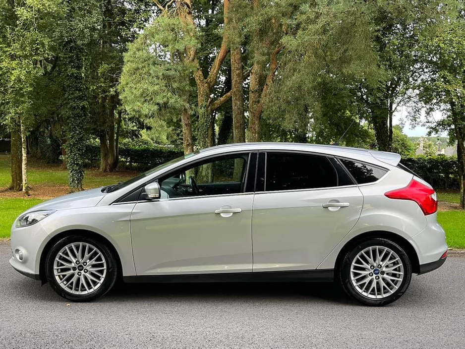 Ford Focus 1.0 ZETEC ECOBOOST 125PS 5DR