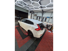 2017 Volvo V40