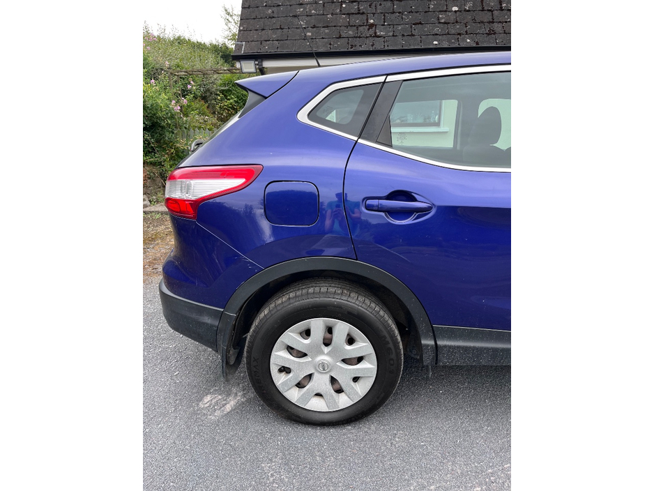 Nissan Qashqai 1.2 PET XE 4DR — thumbnail 5