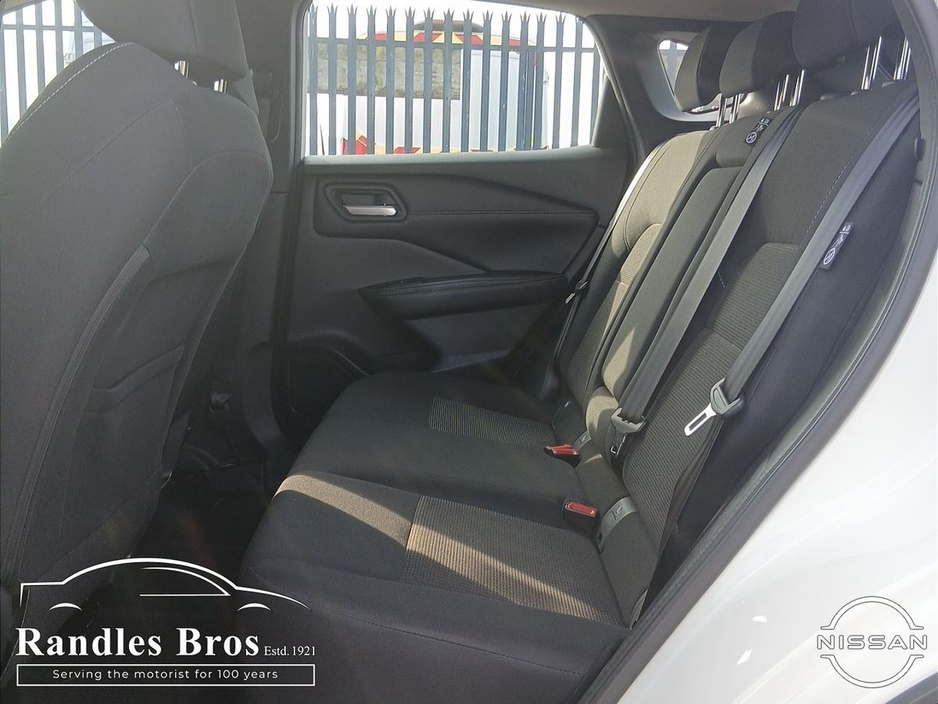 Nissan Qashqai 1.3 PET SV — thumbnail 13