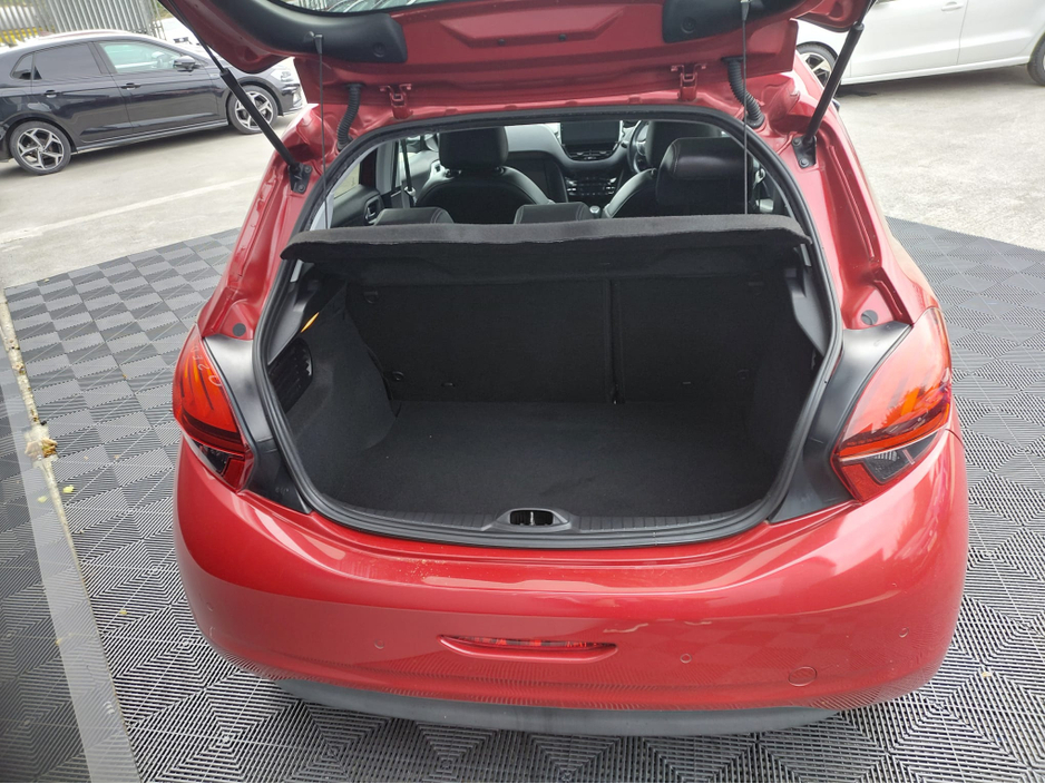 Peugeot 208 Peugeot 208, 1.2 petrol, auto, alloys, — thumbnail 7