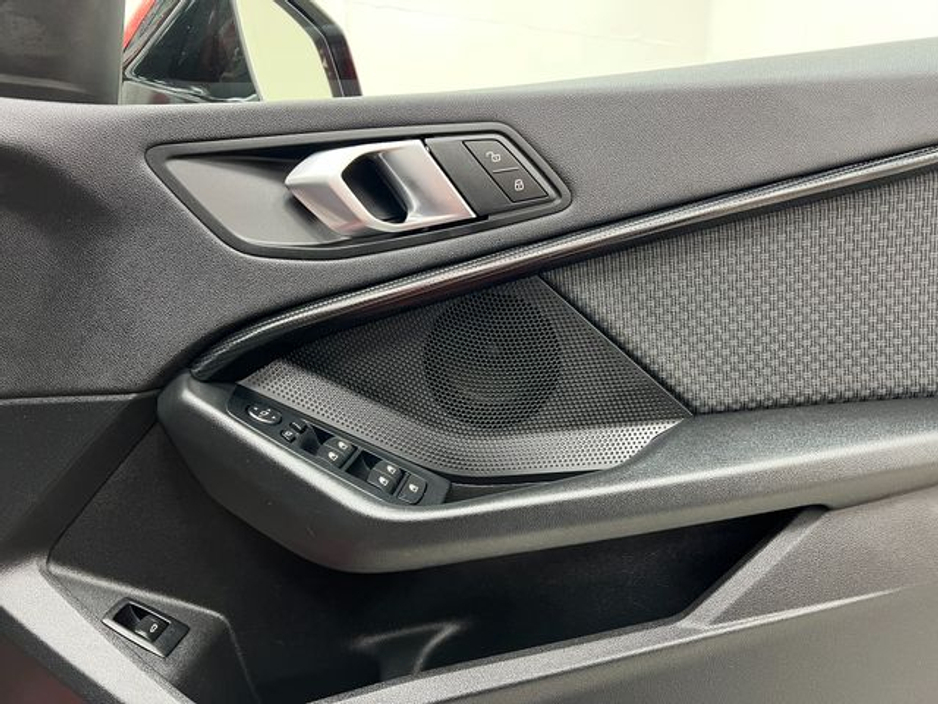 BMW 1 Series 118D PLAY EDITION JOY PLUS Automatic — thumbnail 33