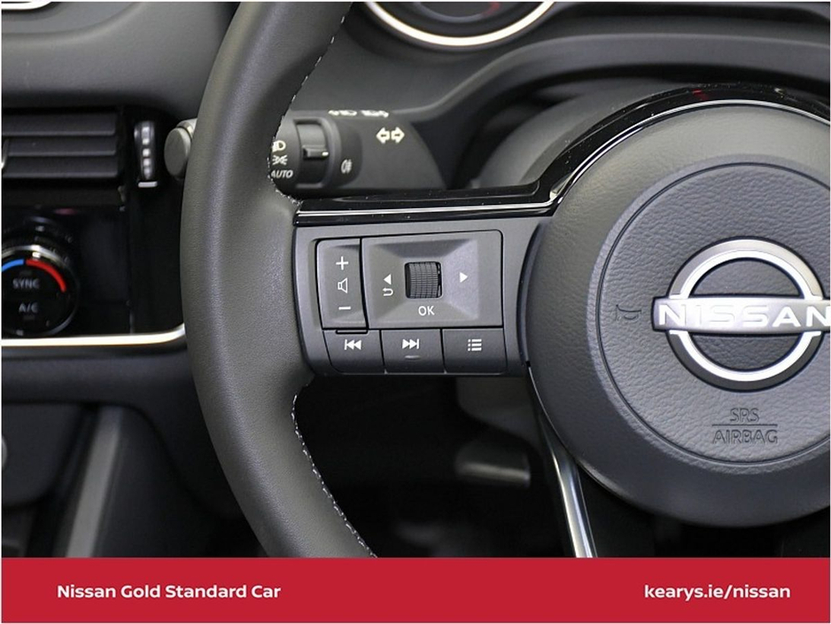Nissan Qashqai 1.3 PET MILD HYBRID SV - 1 OWNER WITH A FULL SERVICE HISTORY — thumbnail 18