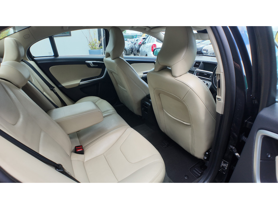2017 Volvo S60 2L Diesel For Sale Images