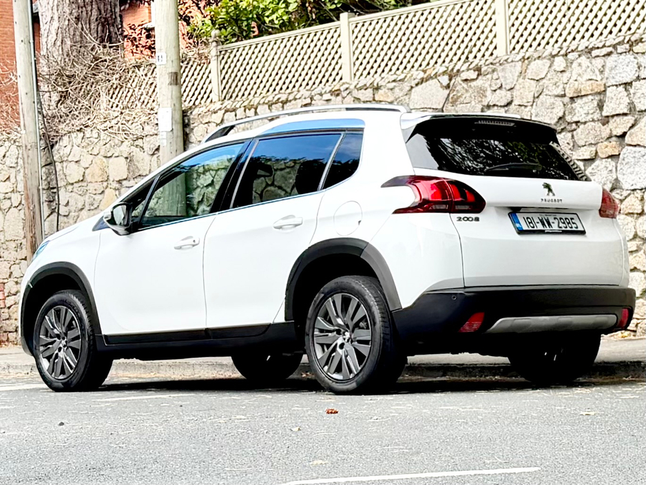 Peugeot 2008 1.2 PTECH ALLURE PREMIUM 82 5DR — thumbnail 11
