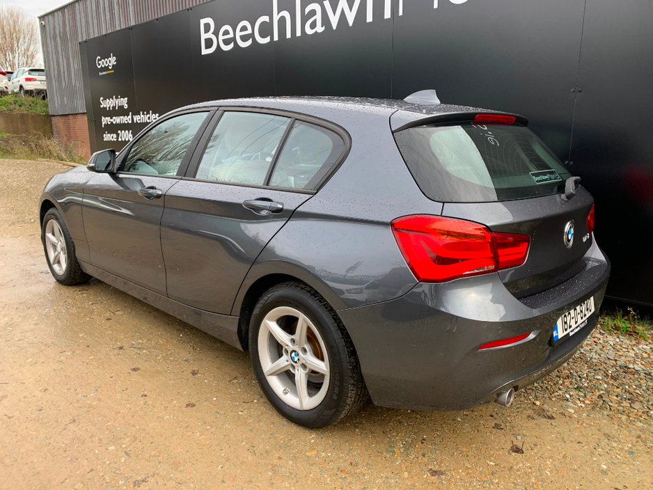 BMW 1 Series 116D SE AUTOMATIC // GREAT CONDITION // FULL SERVICE HISTORY // LEATHER, SAT NAV AND PARKING SENSORS // €200 ROAD TAX // 07/28 NCT // — thumbnail 6