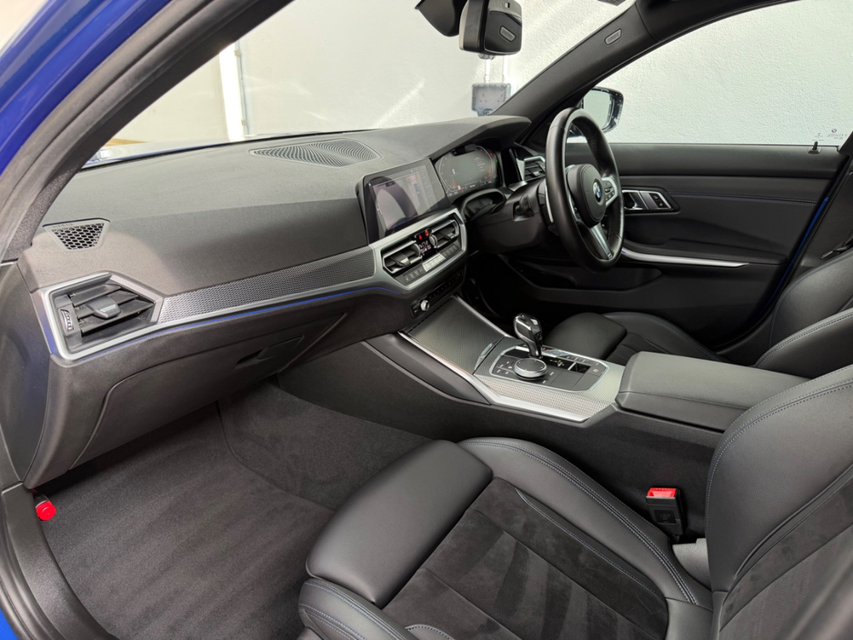 BMW 3 Series 320D M-SPORT PRO X-DRIVE M-PERFORMANCE 2.0 DIESEL AUTOMATIC // M3 UPGRADED WHEEL PACKAGE // FULL M-PERFORMANCE KIT // PRO MEDIA PACK // APPLE CARPLAY // PRIVACY PACK // AA APPROVED DEALER 2026 — thumbnail 21