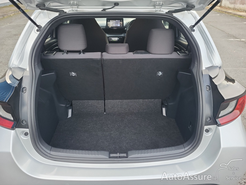 2022 Toyota Yaris 1.5L Hybrid For Sale Images