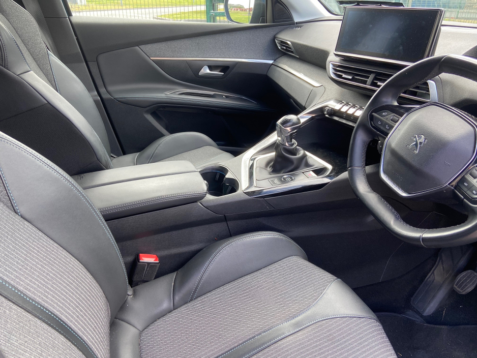 2021 Peugeot 5008 1.5L Diesel For Sale Images