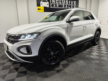Volkswagen T-Roc LIFE 1.0 TSI MANUAL 6SPEED FWD 110HP 5