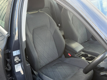 2023 Volkswagen Golf 1.4L Petrol Plug-in Hybrid For Sale Images
