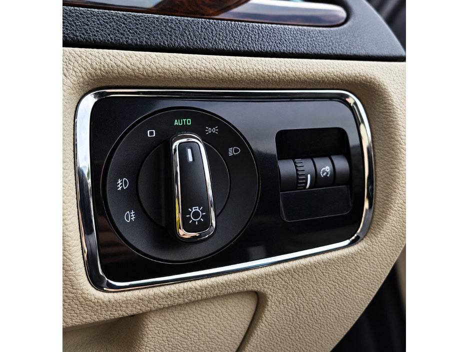 2015 Skoda Superb 2L Diesel For Sale Images