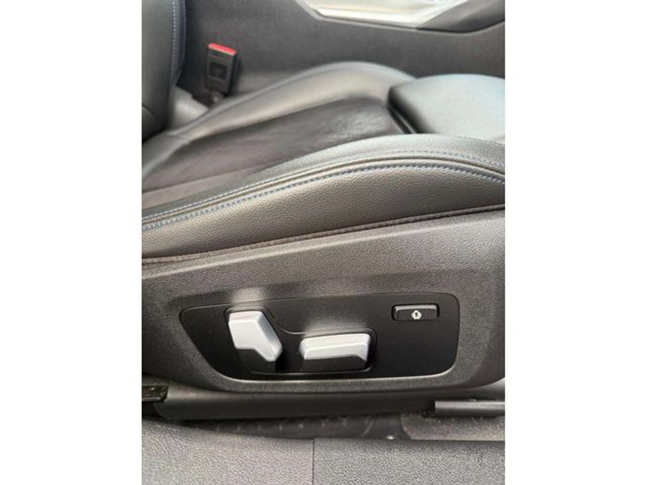 BMW 3 Series 320D M-SPORT XDRIVE, Roof Rails, Automatic — thumbnail 14