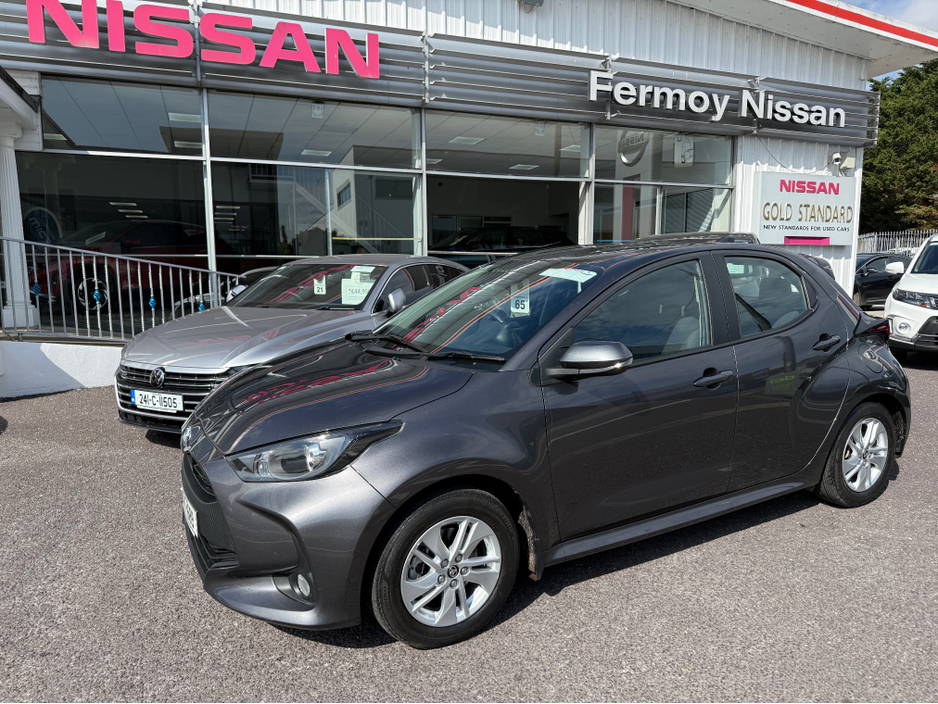 2023 Toyota Yaris 1.5L Petrol Hybrid For Sale Images