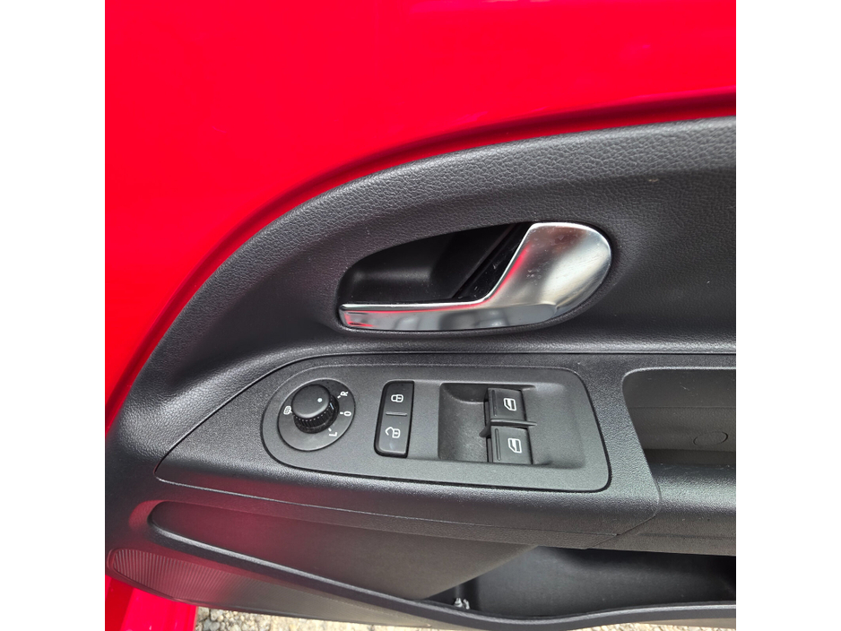 Volkswagen up! — thumbnail 19