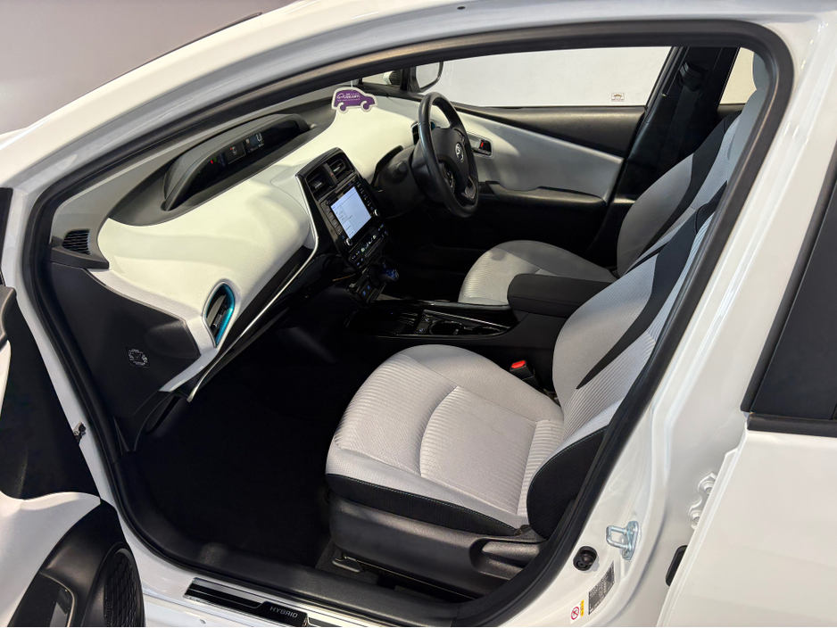 2022 Toyota Prius 1.8L Hybrid For Sale Images