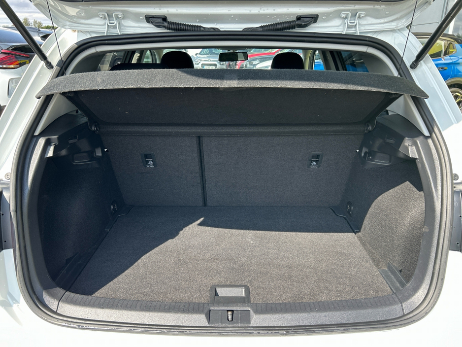 2021 Volkswagen Golf 1L Petrol For Sale Images