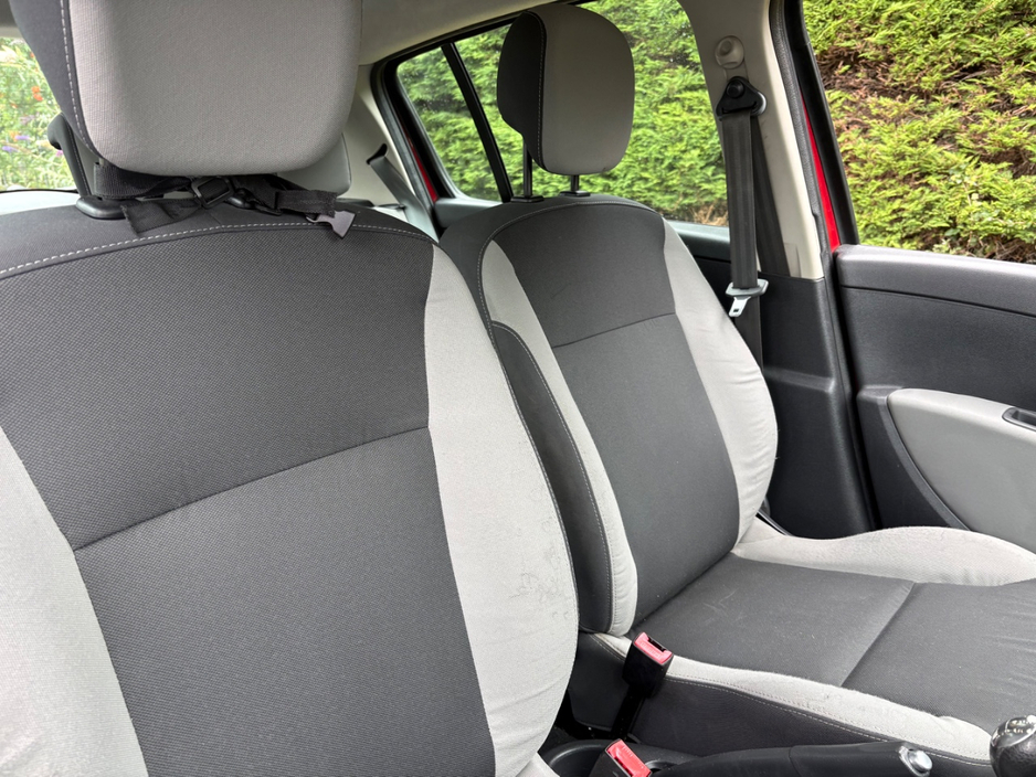 2012 Renault Clio 1.1L Bio gas For Sale Images