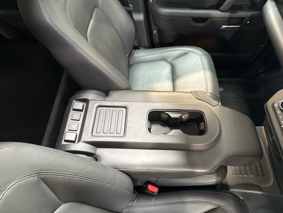 2025 Land Rover Defender 3L Diesel For Sale Images