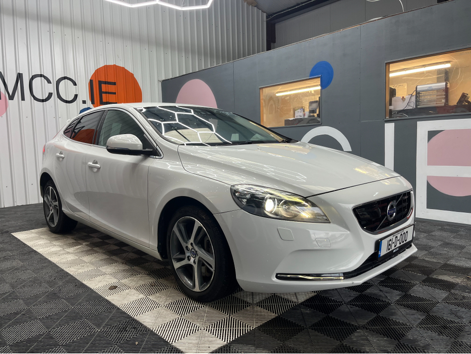 Used Volvo V40 2016 in Dublin