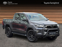 Toyota Hilux 2.8 INVINCIBLE AUTOMATIC // AIR CON // BLUETOOTH // APPLE CARPLAY/ANDROID AUTO // MANUFACTURERS WARRANTY // PRICE IS +VAT