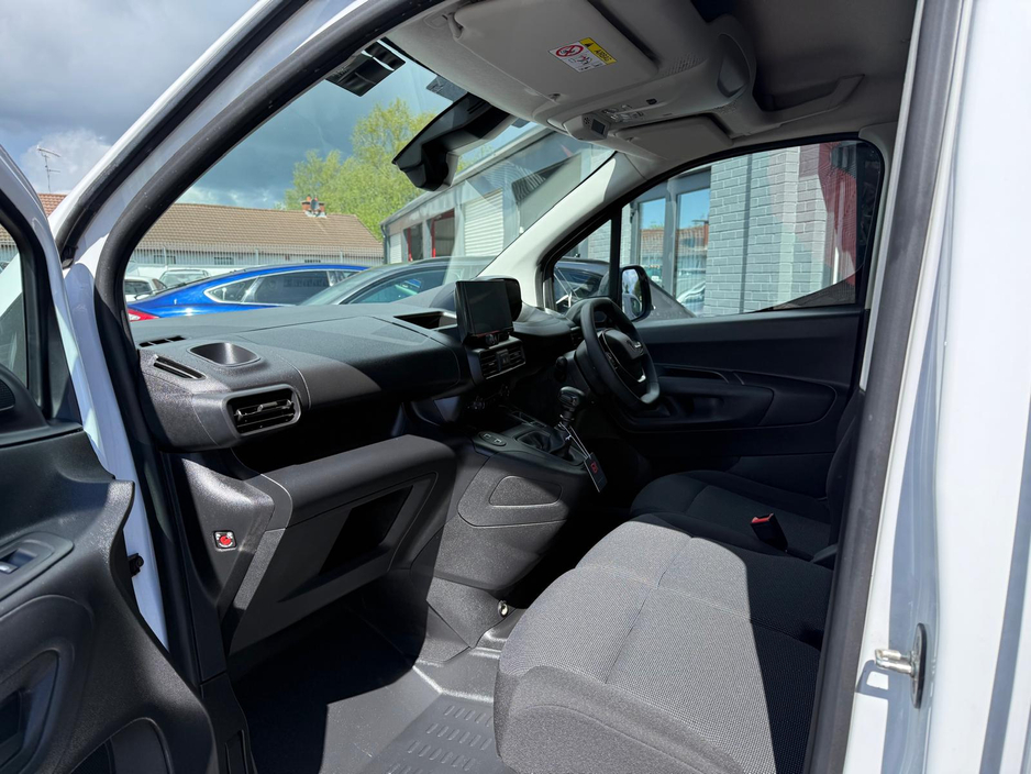 2024 Peugeot Partner 1.5L Diesel For Sale Images