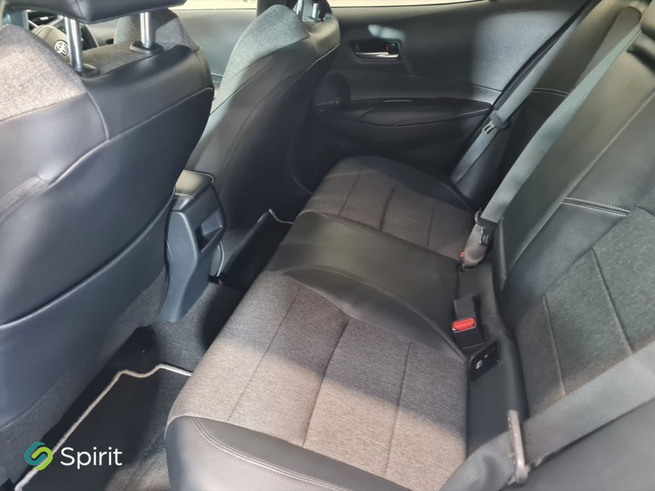 Toyota Corolla 1.8 Hybrid Luna Sport Hatchback*Call John 0861913954 — thumbnail 5