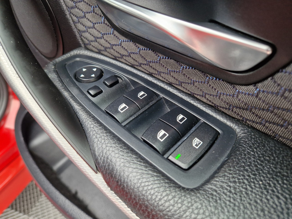 2013 BMW 3 Series 2L Diesel For Sale Images