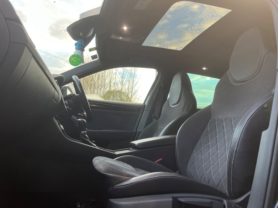 2023 Skoda Superb 2L Diesel For Sale Images