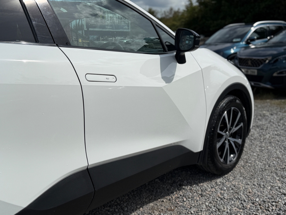 2025 Toyota C-HR 1.8L Petrol Hybrid For Sale Images