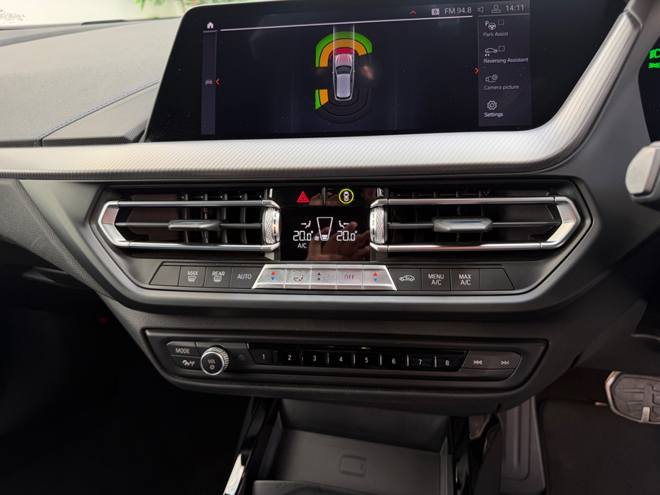 BMW 1 Series 118D M-SPORT M-PERFORMANCE PLUS 150 BHP DIESEL AUTOMATIC // APPLE CARPLAY // LED MATRIX LIGHTING // VIRTUAL DASH // ELECTRIC HALF LEATHER // PARK ASSIST W/REVERSING CAMERA // AA APPROVED DEALER 2026 — thumbnail 36